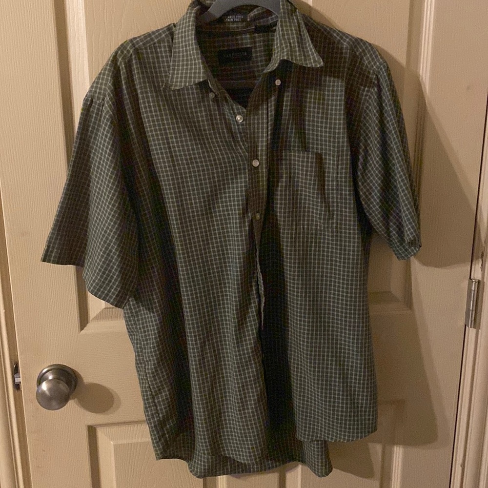 Green short sleeve flannel!